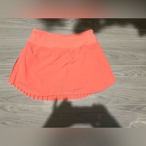 NWOT Baleaf Coral Pleated Skort